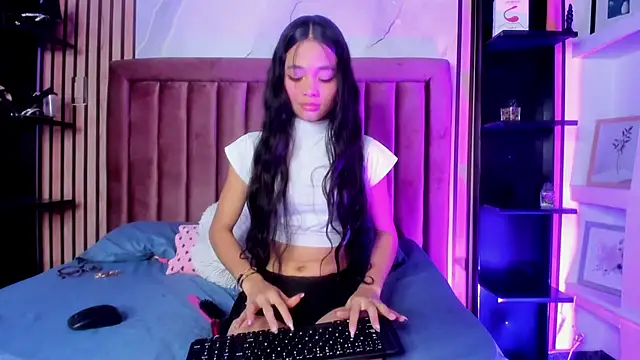 Isis Blaze online show from April 30, 3:02 am