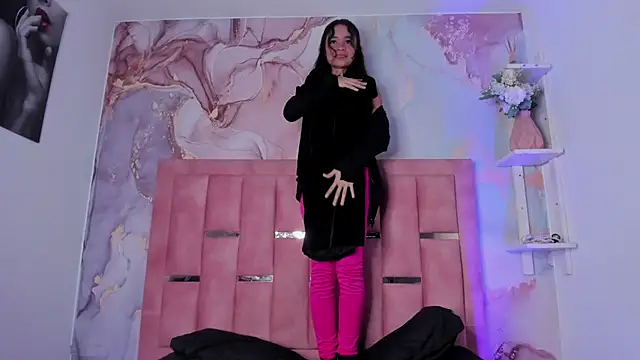 Isis Blaze online show from January 11, 3:13 am