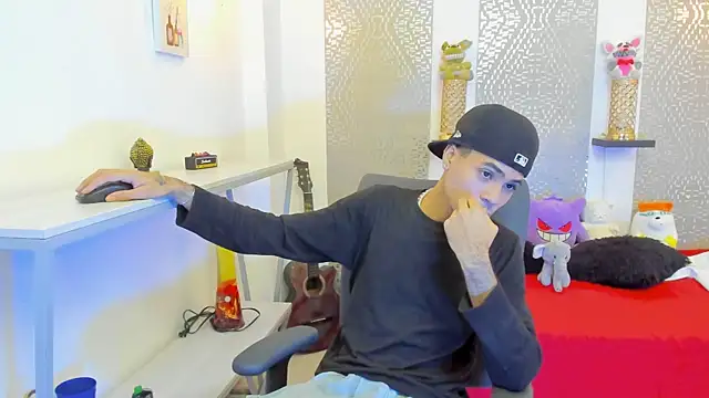 JacobBlackwell  online show from December 4, 7:46 pm