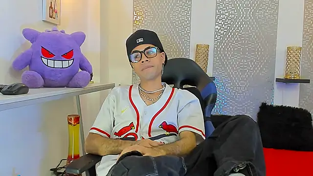 JacobBlackwell  online show from November 24, 7:47 pm