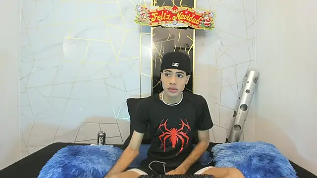 JacobBlackwell  online show from December 18, 8:01 pm