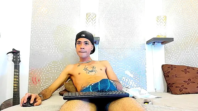 JacobBlackwell  online show from October 13, 8:05 am