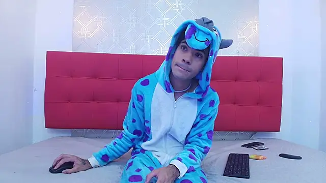 JacobBlackwell  online show from October 31, 11:51 am