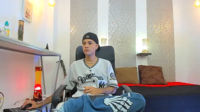 JacobBlackwell  online show from October 13, 8:10 pm