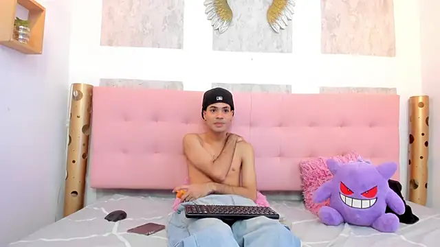 JacobBlackwell  online show from November 3, 7:35 am