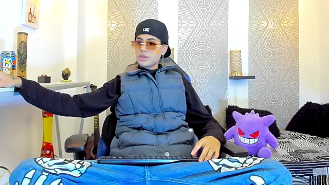 JacobBlackwell  online show from November 16, 7:18 pm