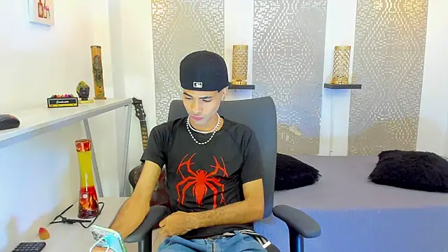 JacobBlackwell  online show from December 21, 7:37 pm