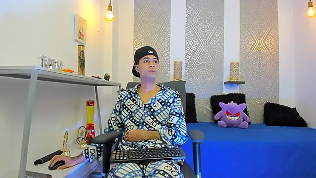 JacobBlackwell  online show from November 3, 7:39 pm