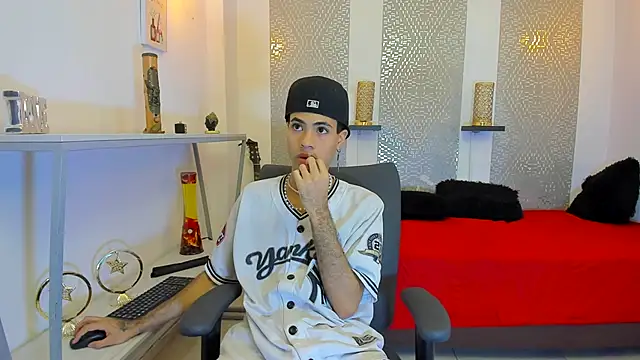 JacobBlackwell  online show from November 13, 11:58 am