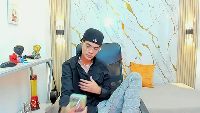 JacobBlackwell  online show from January 10, 8:04 pm