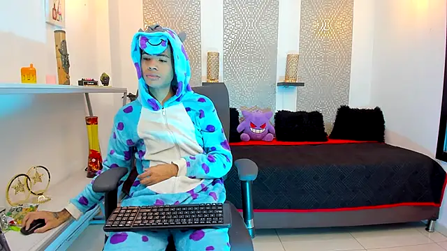 JacobBlackwell  online show from November 5, 7:28 pm