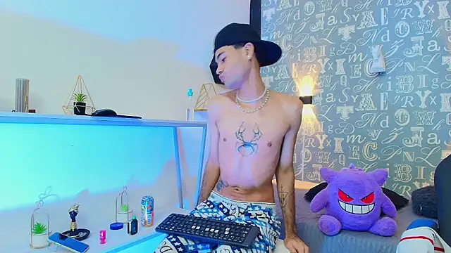 JacobBlackwell  online show from December 13, 8:04 pm