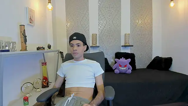 JacobBlackwell  online show from November 6, 7:29 pm