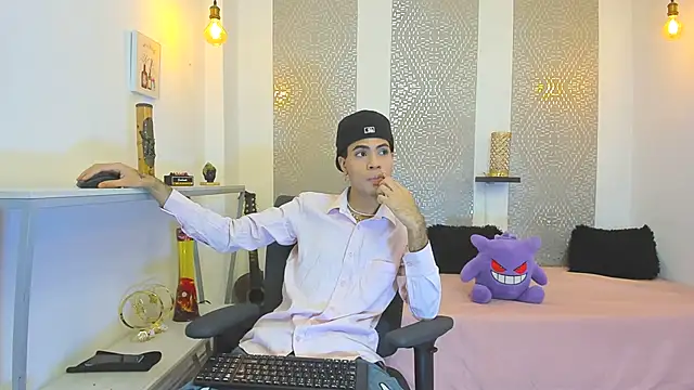 JacobBlackwell  online show from November 17, 7:18 pm