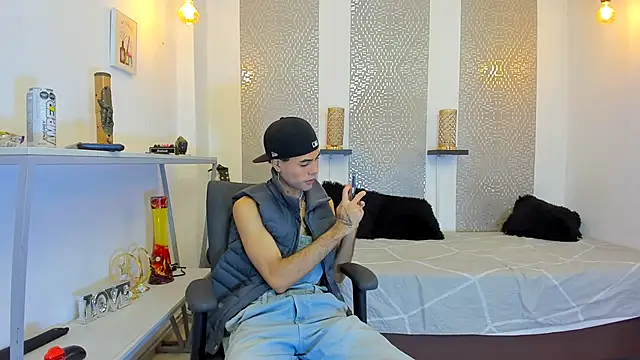 JacobBlackwell  online show from November 10, 7:41 pm