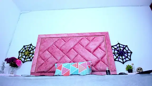 Bigasshott  online show from October 20, 8:09 pm