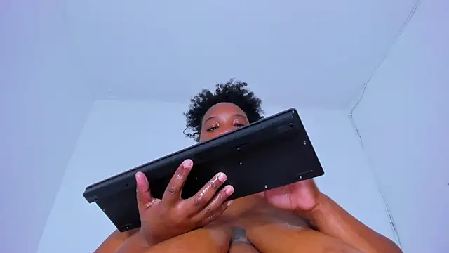 Bigasshott  online show from November 17, 12:03 am