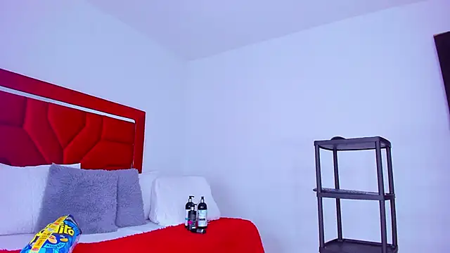 Bigasshott  online show from April 30, 6:59 pm