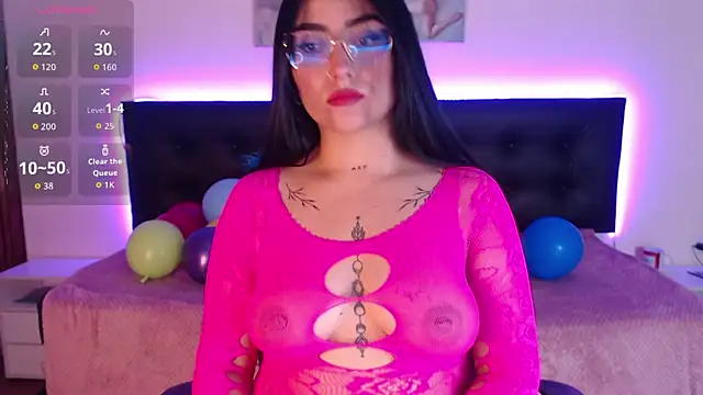 SeleneMore online show from April 8, 9:27 pm