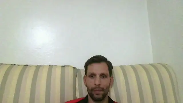 Snapshot of JagerXL chatting on October 6, 5:24 pm JagerXL online show from October 6, 5:24 pm
