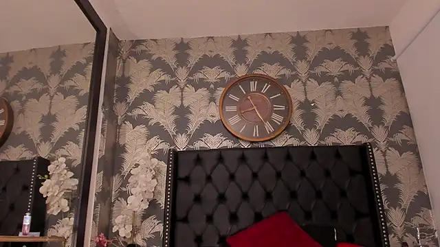 Snapshot of Valeria_Collin chatting on November 29, 10:10 pm Valeria Collin online show from November 29, 10:10 pm