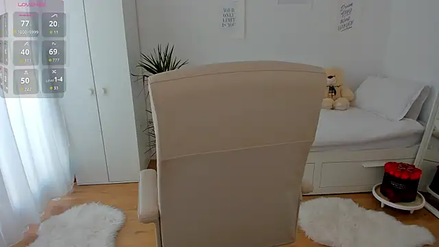 bubbledoll77 online show from January 12, 7:48 am