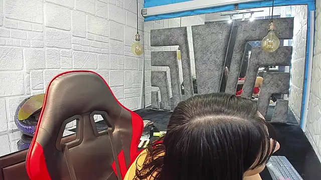 RubyEvanns online show from March 18, 7:59 pm