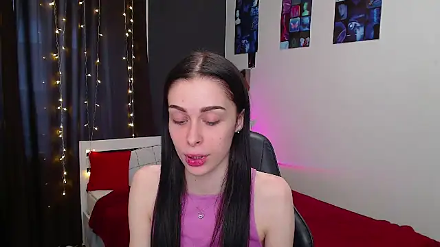 ariel is on vacation online show from October 9, 3:01 pm