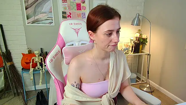 JessiJull online show from October 23, 5:00 pm