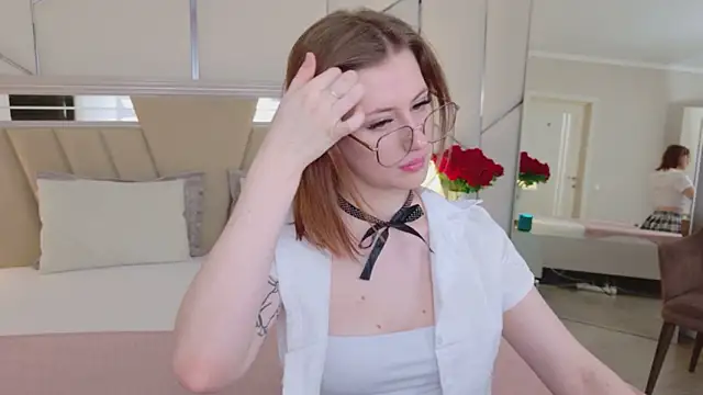 JessiJull online show from March 3, 5:20 pm