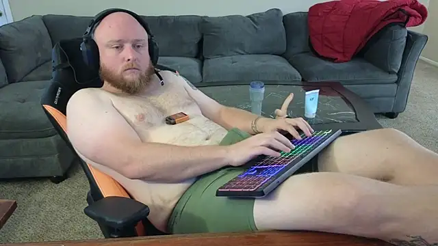 theballboy1 online show from October 18, 9:39 pm