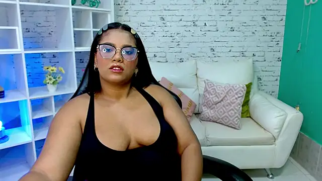 hannahjackson  online show from November 7, 11:26 am