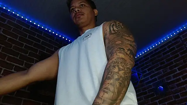 jordan bigcock  online show from April 28, 1:48 pm