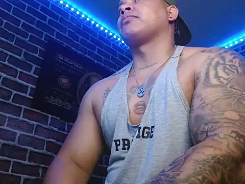 Snapshot of jordan_bigcock_ chatting on October 17, 1:35 pm jordan bigcock online show from October 17, 1:35 pm