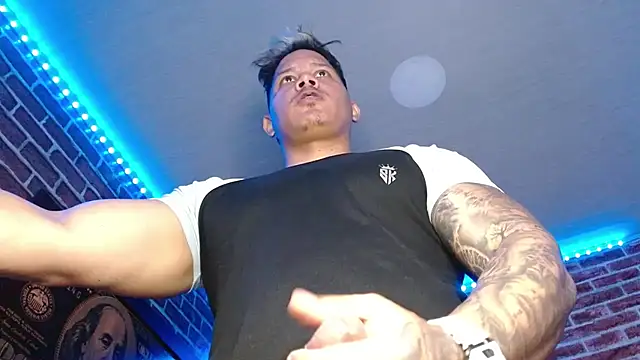 jordan bigcock  online show from May 17, 1:38 am