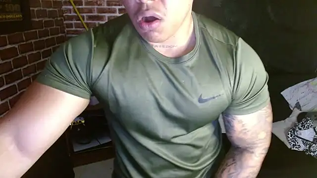 Snapshot of jordan_bigcock_ chatting on June 14, 3:35 pm jordan bigcock online show from June 14, 3:35 pm