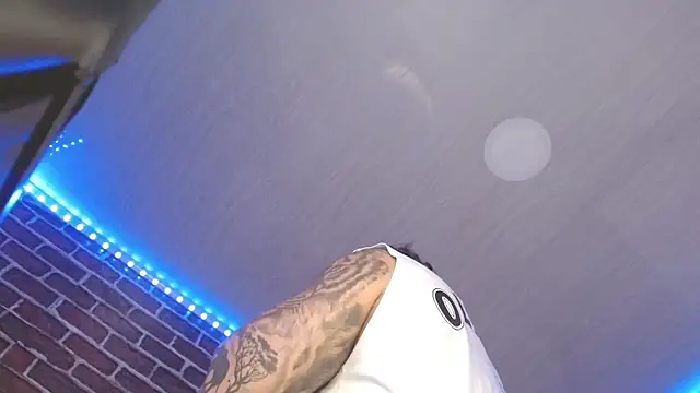 jordan bigcock  online show from May 7, 11:24 am