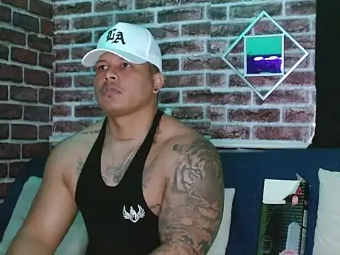 Snapshot of jordan_bigcock_ chatting on October 15, 9:34 pm jordan bigcock online show from October 15, 9:34 pm