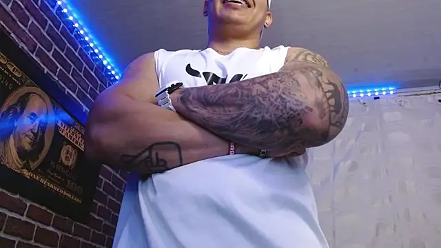 jordan bigcock  online show from April 2, 3:46 am