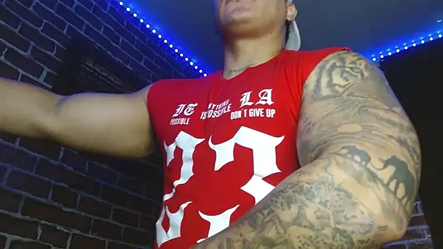 Snapshot of jordan_bigcock_ chatting on November 16, 11:41 pm jordan bigcock online show from November 16, 11:41 pm