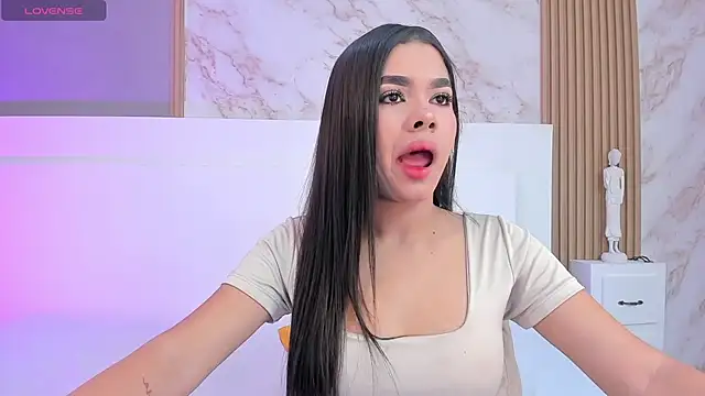 Snapshot of TianaGlow44 chatting on October 29, 12:26 pm TianaGlow44 online show from October 29, 12:26 pm