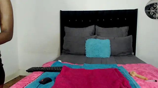 MissLola026 online show from March 14, 7:42 pm