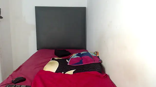 Snapshot of MissLola026 chatting on November 15, 3:21 am MissLola026 online show from November 15, 3:21 am