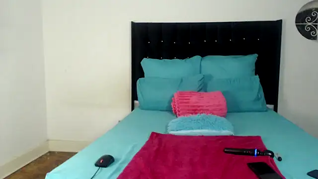 MissLola026 online show from March 3, 3:13 am