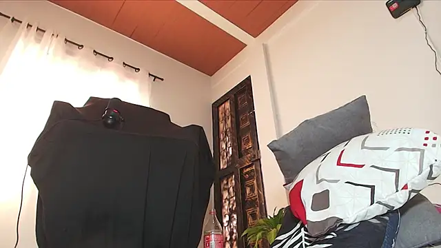 s-sweett online show from October 29, 3:11 pm