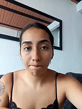 Snapshot of Queen_sofya chatting on October 16, 3:42 pm Queen sofya online show from October 16, 3:42 pm