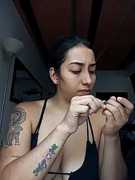 Snapshot of Queen_sofya chatting on October 17, 5:26 pm Queen sofya online show from October 17, 5:26 pm