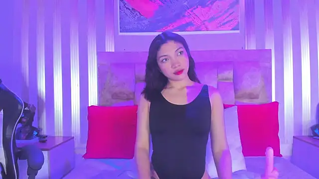 Snapshot of celeste_collins_ chatting on October 22, 12:04 pm celeste collins online show from October 22, 12:04 pm