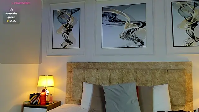 Snapshot of celeste_collins_ chatting on November 28, 4:01 am celeste collins online show from November 28, 4:01 am