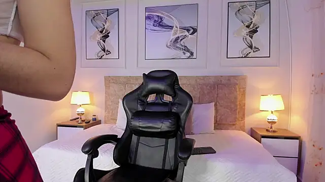 Snapshot of celeste_collins_ chatting on December 3, 11:42 am celeste collins online show from December 3, 11:42 am